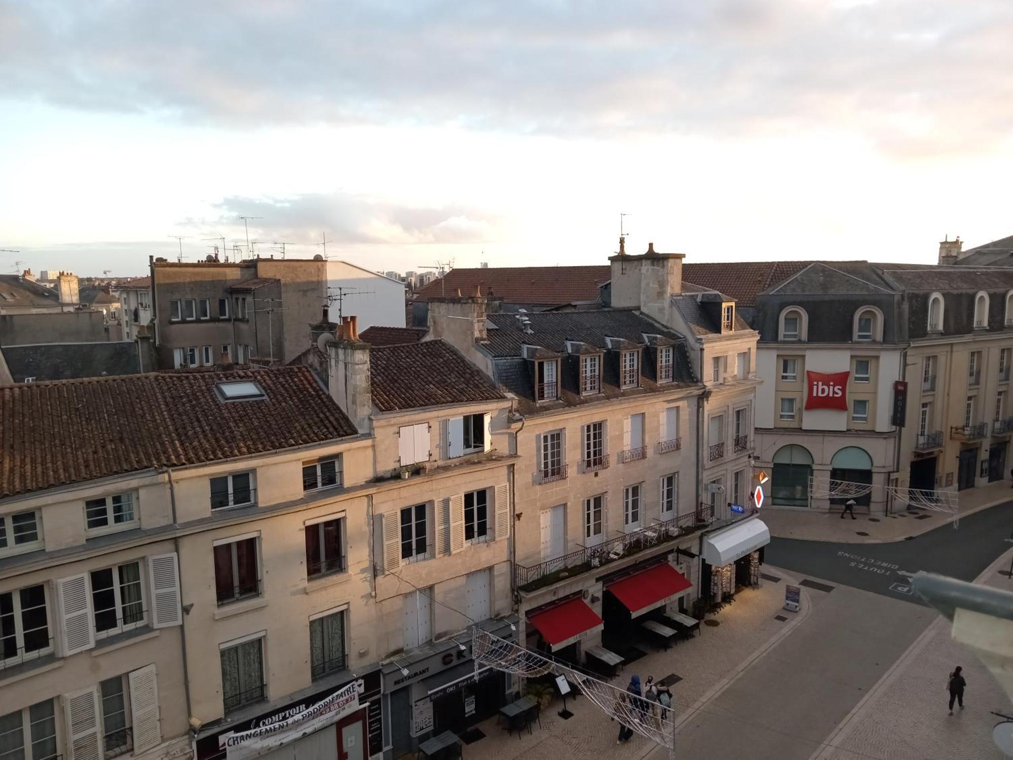 Cosy & Tendance Spa Poitiers Exterior foto